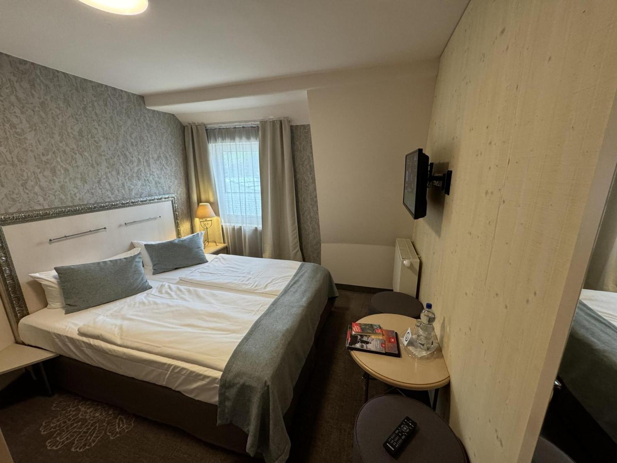 Ettrich & Elbresort 3*